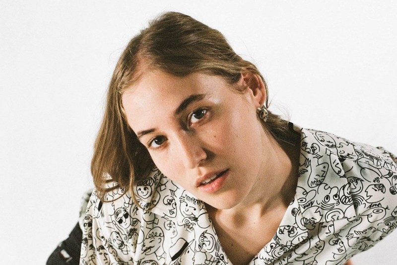 Hatchie: „Stay With Me“ ist melancholisch-tanzbarer Dream-Pop - Music ...